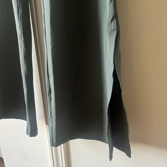 Lululemon High-Rise Flared Pant – Dark Forest – Size 4 - Picture 8 of 12